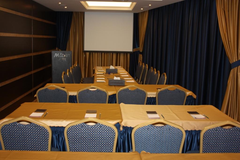Mozart Hotel Beirut Esterno foto