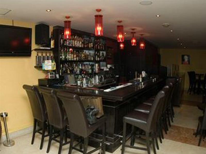 Mozart Hotel Beirut Esterno foto