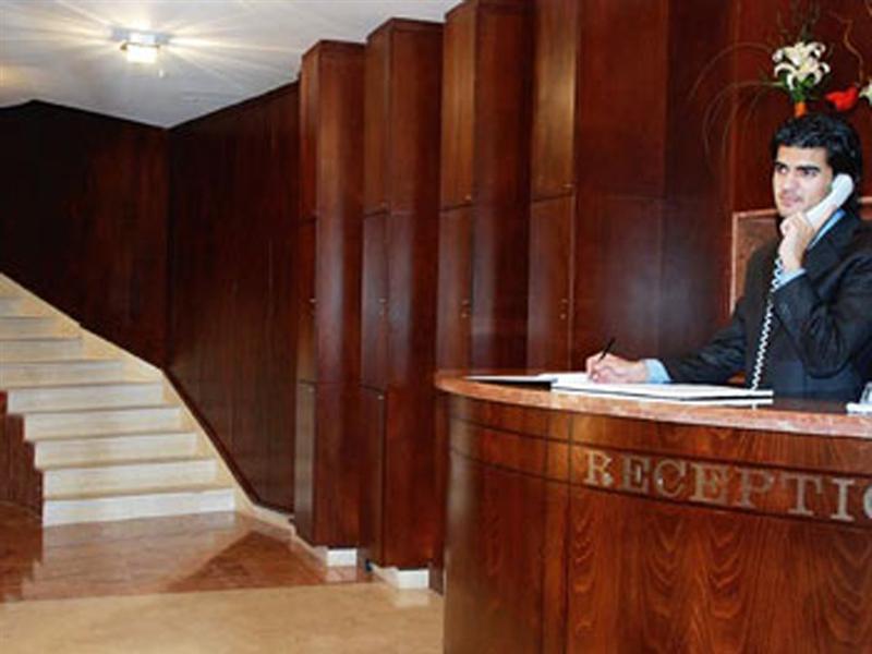Mozart Hotel Beirut Esterno foto