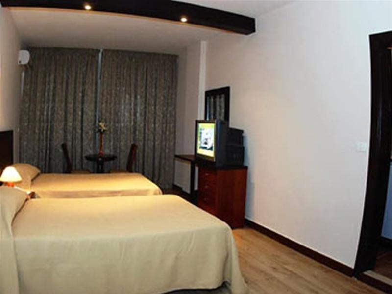Mozart Hotel Beirut Esterno foto