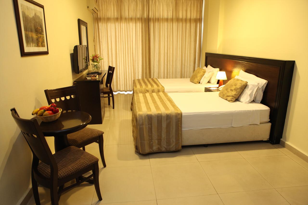 Mozart Hotel Beirut Esterno foto