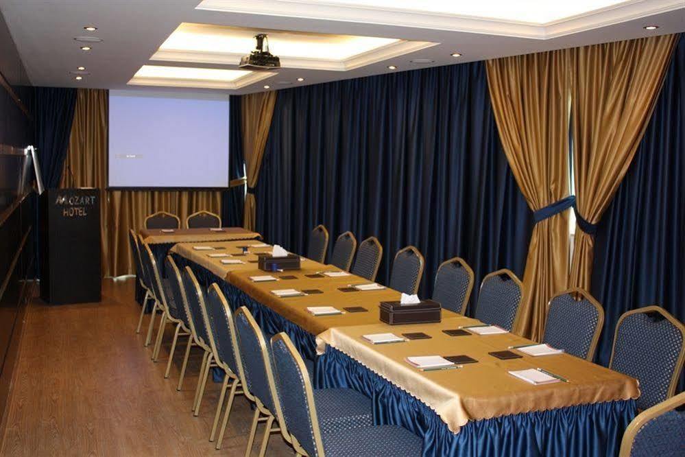 Mozart Hotel Beirut Esterno foto