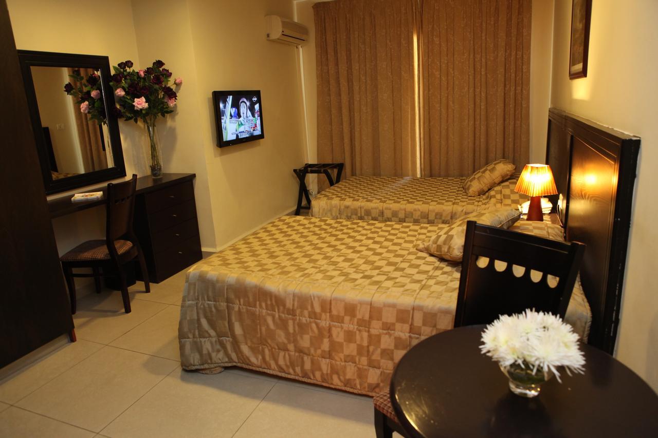 Mozart Hotel Beirut Esterno foto